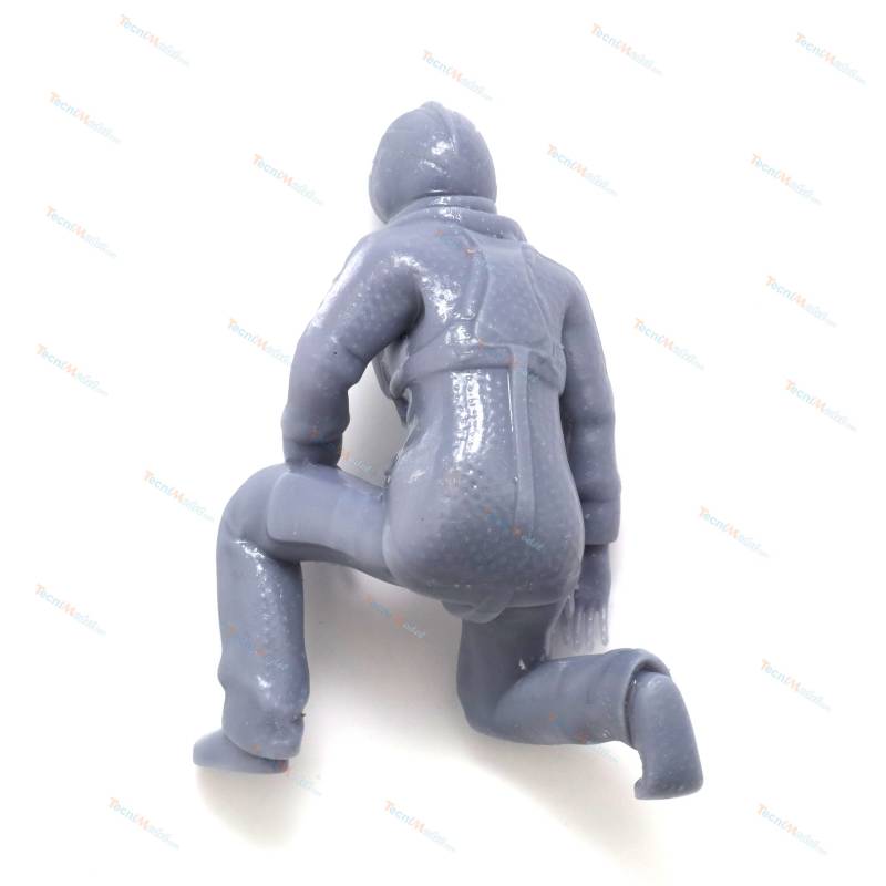 1 Figurine d'équipier SNSM agenouillé 1/20