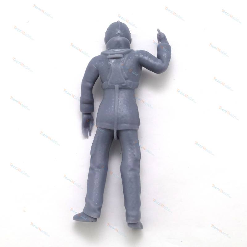 1 SNSM crewman standing figure 1/15