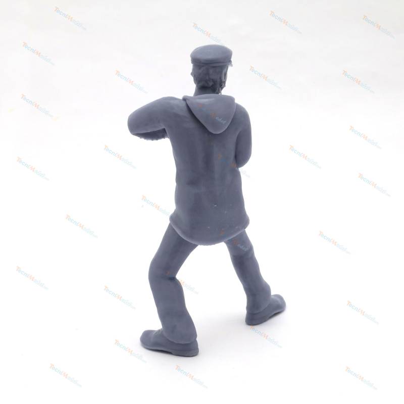 1 Standing fisherman figure in profile 1/25