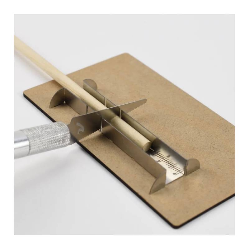Micro mitre box with precision saws