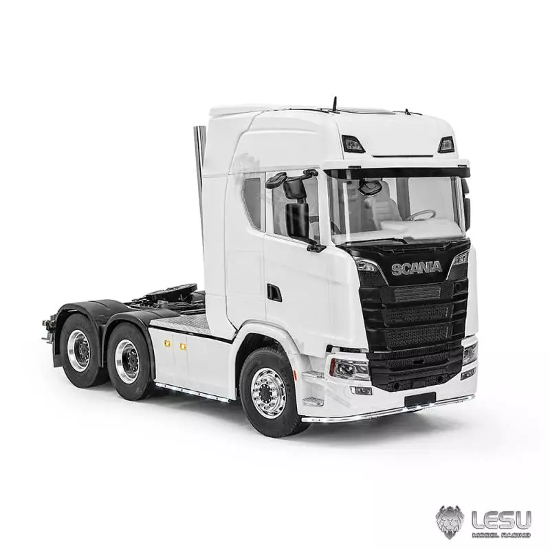 Lowbar avant avec leds blanches pour Scania 770 S 1/14 - LESU S-1252-A