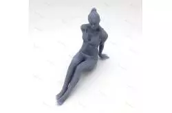 1 Figurine de baigneuse assise jambes tendues 1/10