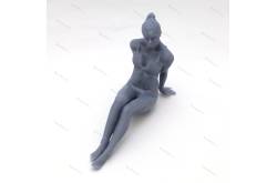 1 Bather figure seated with legs stretched 1/20