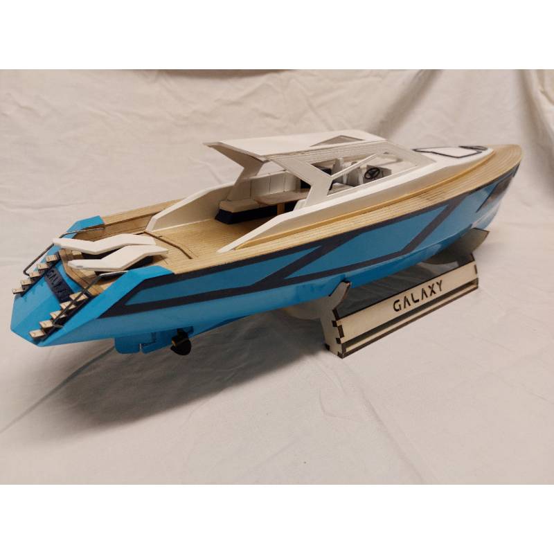 Galaxy 53ft - Sports and luxury wooden boat on a scale of 1/25 - Mantua Models 800705