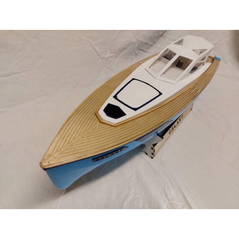 Galaxy 53ft - Sports and luxury wooden boat on a scale of 1/25 - Mantua Models 800705