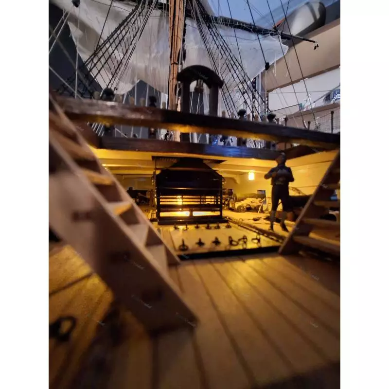 HMS Surprise 1/48 Artesania Latina 22906