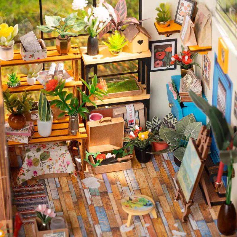 Cathy's Flower House
DG104 robot