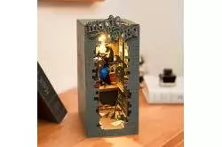 Book Nook Magic house
Robot TGB03