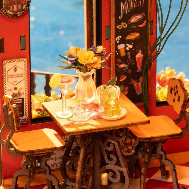 Miniature House Cheers Bar & Dining
Robotime DG173
