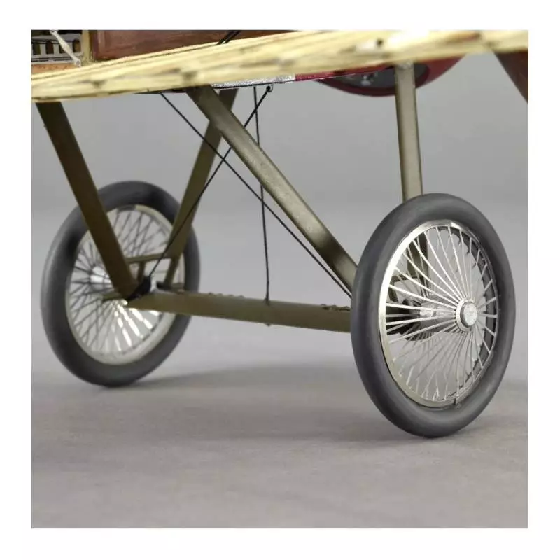 SOPWITH CAMEL F1 1918 1/16
Artesania Latina 20351