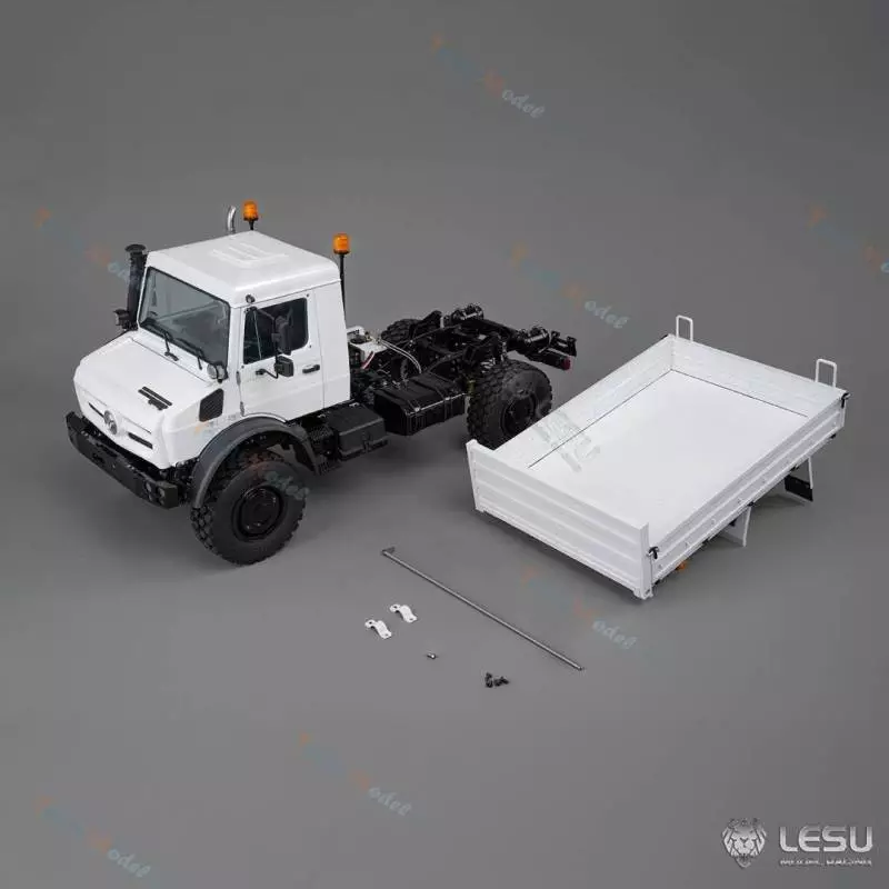 Camion RC tout-terrain U4023 4x4 1/14 Lesu en kit (peint en blanc) - LESU MT-44023-KIT-S