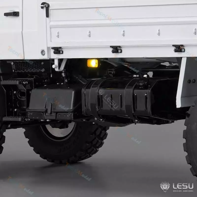Camion RC tout-terrain U4023 4x4 1/14 Lesu en kit (peint en blanc) - LESU MT-44023-KIT-S