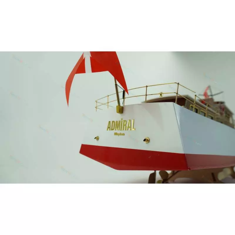 Yacht Admiral 1/20 Billing Boats
Billing Boats 619