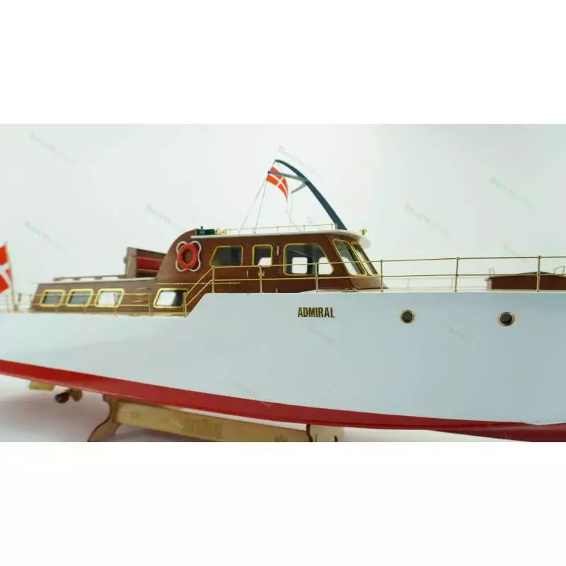 Yacht Admiral 1/20 Billing Boats
Billing Boats 619