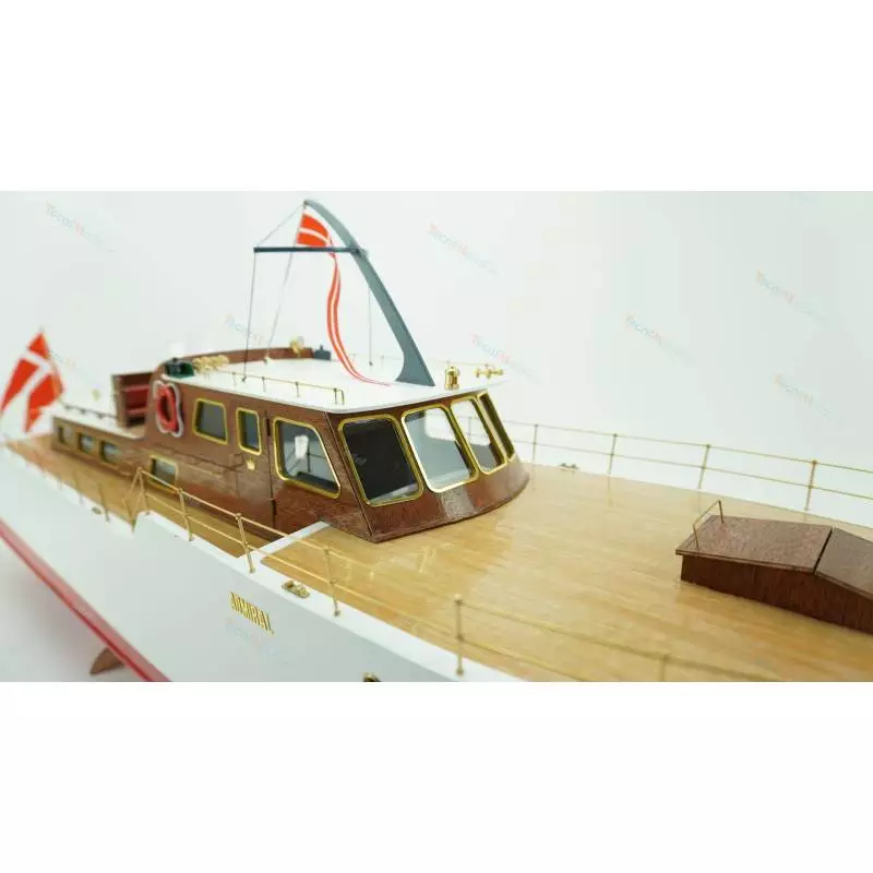 Yacht Admiral 1/20 Billing Boats
Billing Boats 619