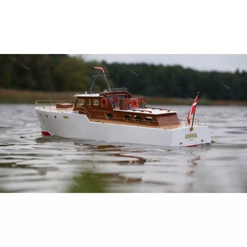 Yacht Admiral 1/20 Billing Boats
Billing Boats 619