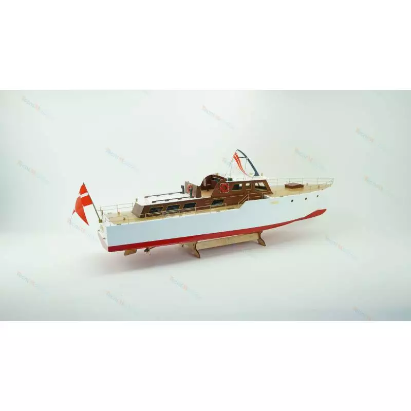 Yacht Admiral 1/20 Billing Boats
Billing Boats 619