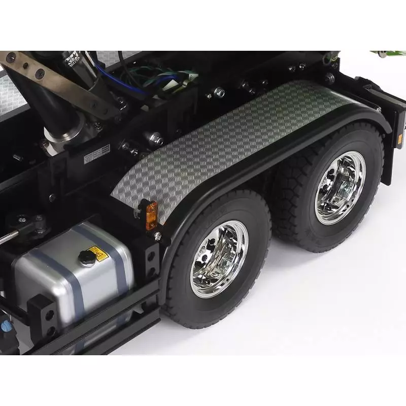 Camion RC Tamiya Mercedes Arocs 4151 porteur benne 8x4 en kit peint en Vert Candy brillant - Tamiya 47523
