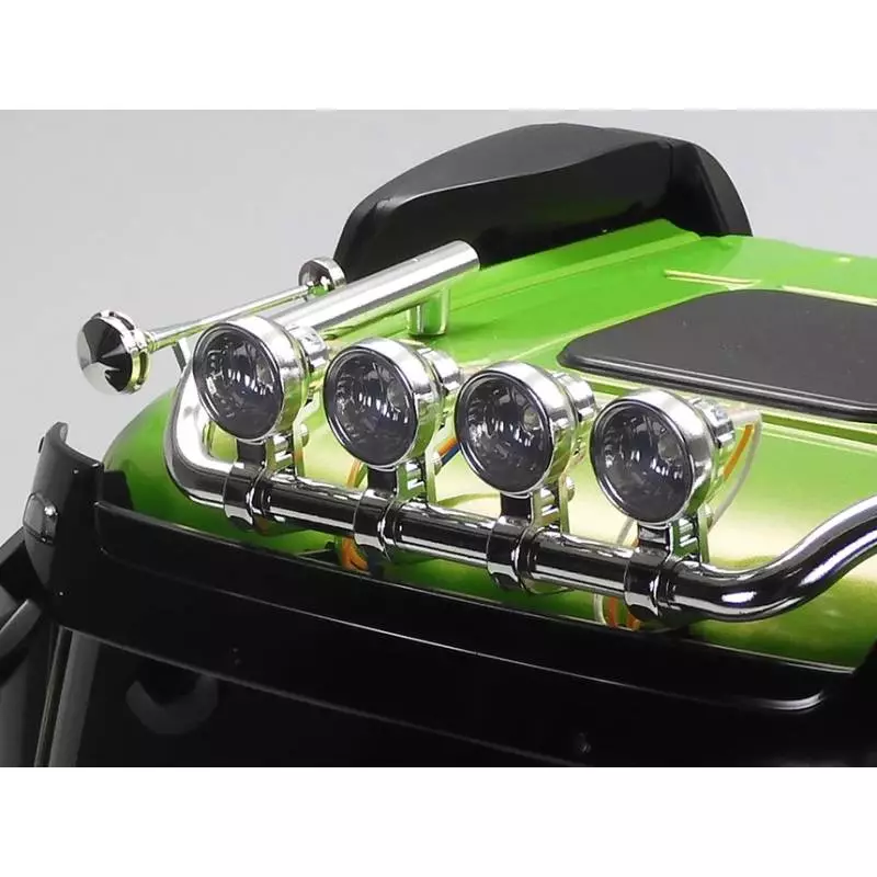 Camion RC Tamiya Mercedes Arocs 4151 porteur benne 8x4 en kit peint en Vert Candy brillant - Tamiya 47523