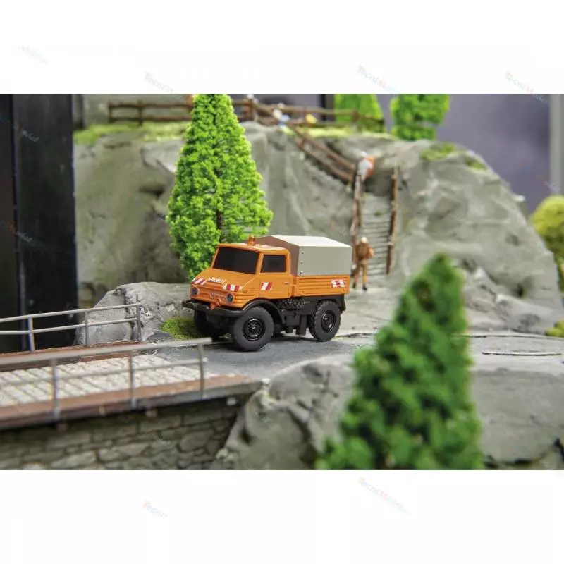 Camion RC Carson 1:87 Unimog U406 service de voirie