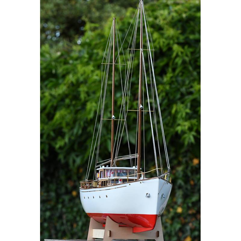 Yacht BRUMA 1/43 - Mantua Models 736