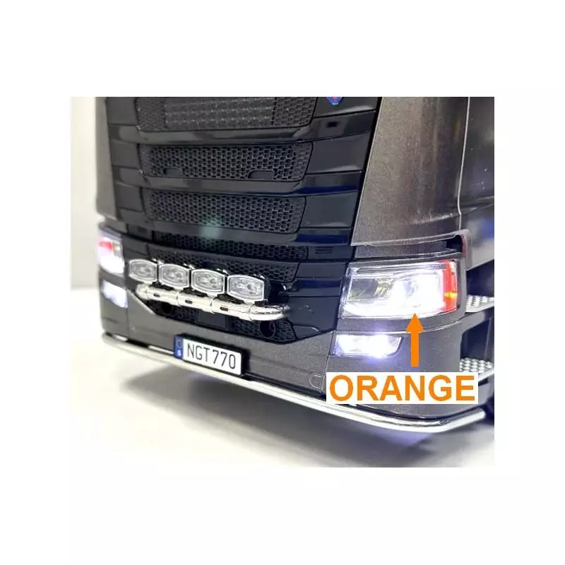 Pair of front lights for Tamiya SCANIA 770 S with orange daytime running lights