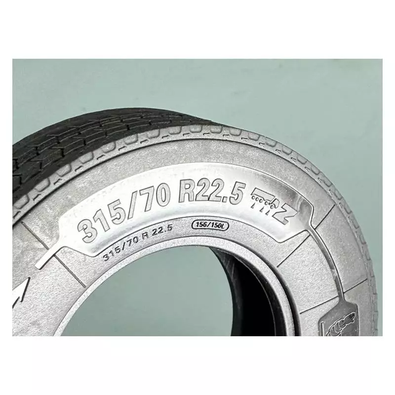 Paire de pneus de largeur standard à profil routier 1/14 - Thicon Models 50545