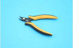 Flush Cutter for plastic parts