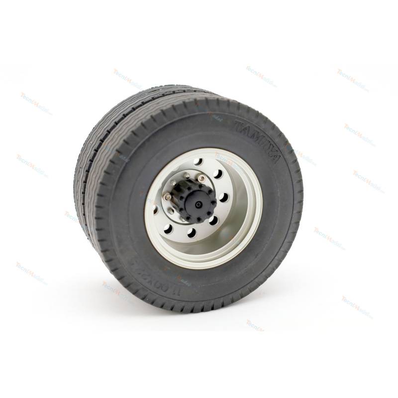 Pair of nut-cover hubs for twin rear wheels on Tamiya 1/14 RC trucks