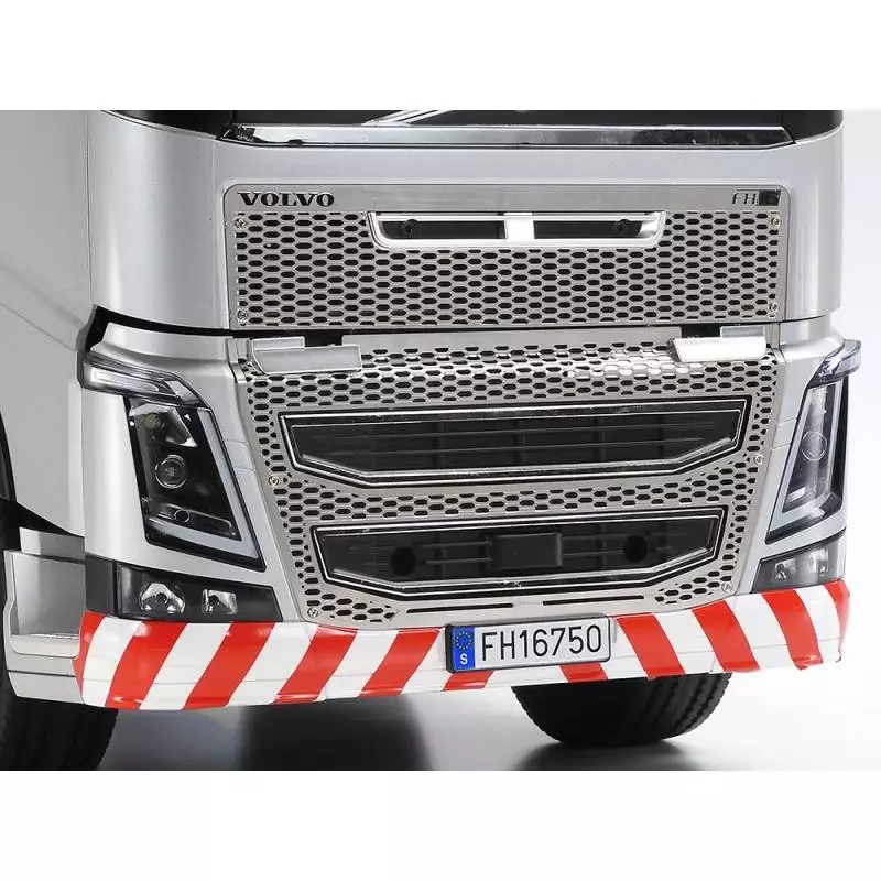 Camion Tamiya 47528 Volvo FH16 750 Dépanneuse 8x4 peinte en Aluminium Brillant TS-17