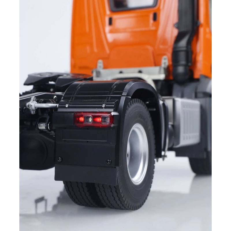 Arocs tracteur 4x4 avec semi-remorque benne électrique RTR 1/14 - Kabolite K5801 Gris argenté