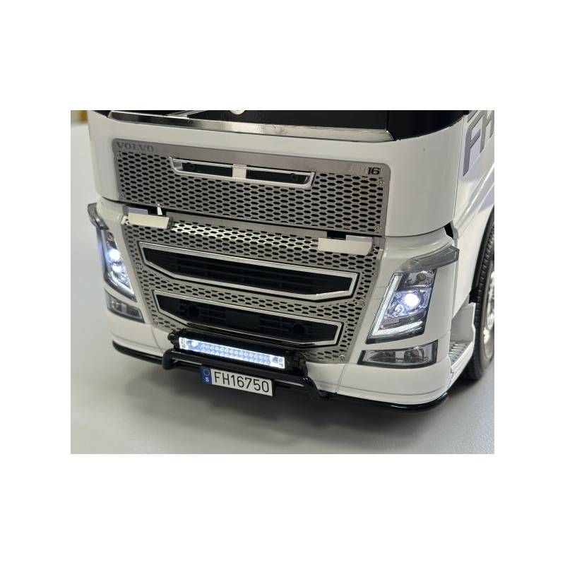 Pair of front lights for Tamiya Volvo FH16 with white daytime running lights