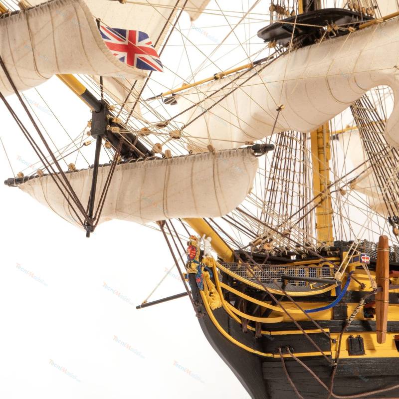 Maquette en bois du HMS Victory à l'échelle 1/87 - OCCRE 15008