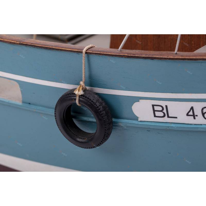"Boulognes Etaples" wooden radio-controlled Kit Trawler at 1/20 scale - Billing-Boats BB534