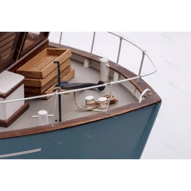 Kit à construire en bois du chalutier radiocommandé "Boulognes-Etaples" au  1/20. Billing-Boats BB534