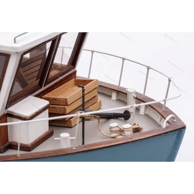 "Boulognes Etaples" wooden radio-controlled Kit Trawler at 1/20 scale - Billing-Boats BB534
