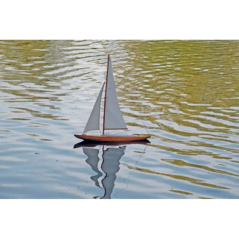 Voilier "Dragon" RC 1/12, kit en bois de Billing-Boats