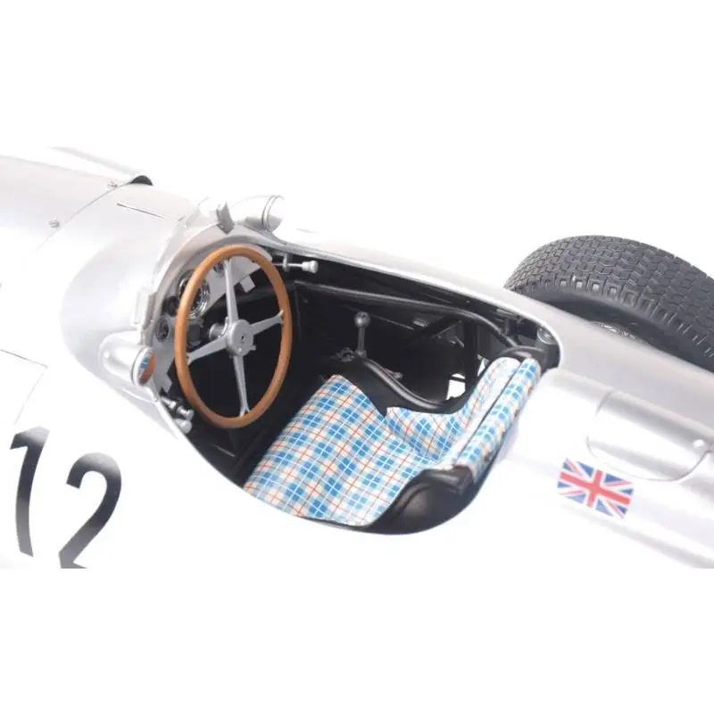Maquette Mercedes-Benz W196 R N°12 Stirling Moss 1/8 - vue poste de pilotage - Full Kit IXO Collections - TecniModel