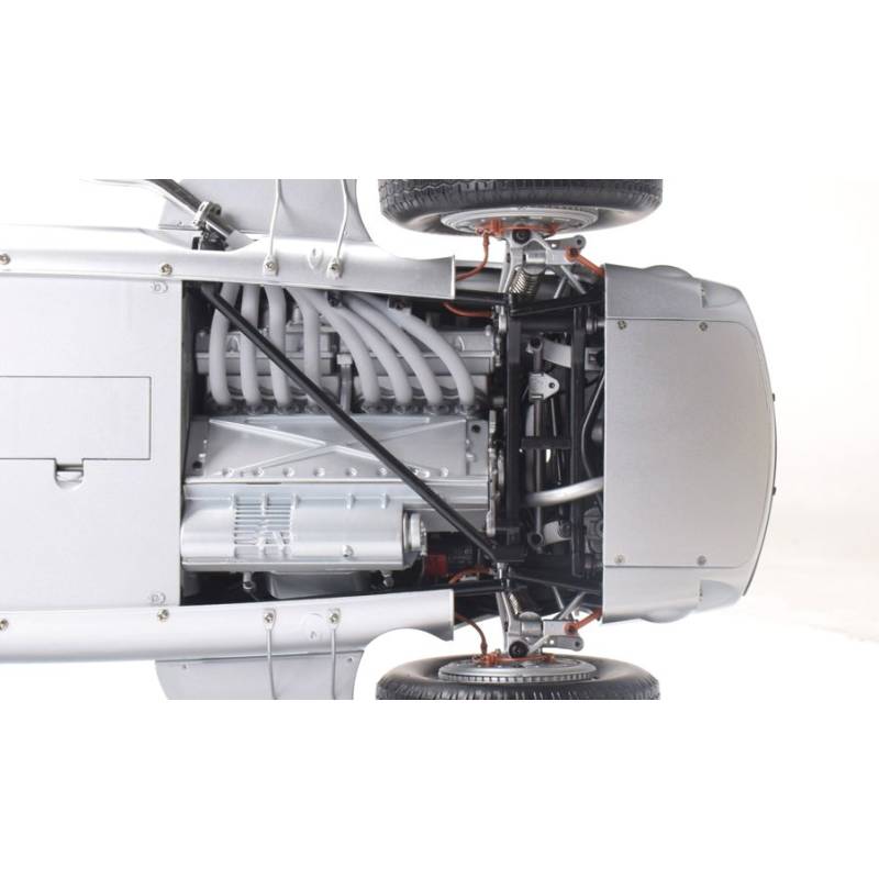 Mercedes-Benz W196 R No. 12 Stirling Moss Model Kit 1:8 - Bottom View - IXO Collections Full Kit - TecniModel