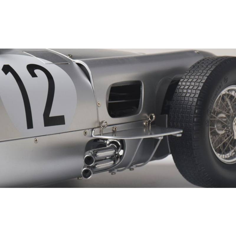 Mercedes-Benz W196 R No. 12 Stirling Moss Model Kit 1:8 - front right View - IXO Collections Full Kit - TecniModel