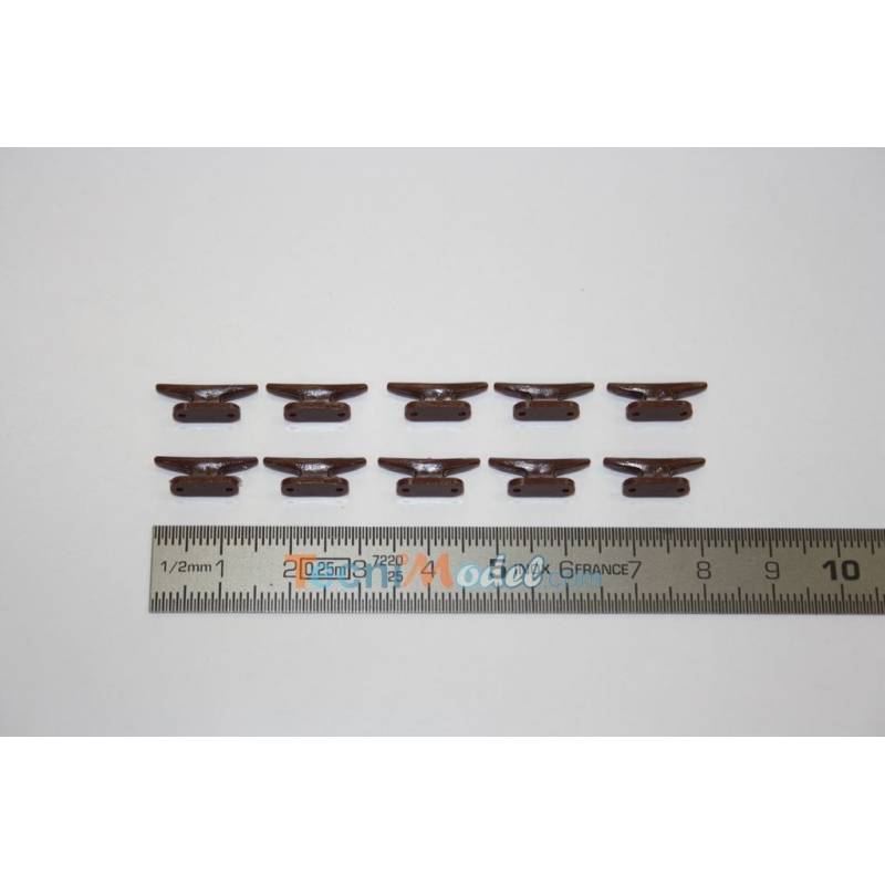 10 Taquets 15mm en plastique marron Aero-Naut 540115